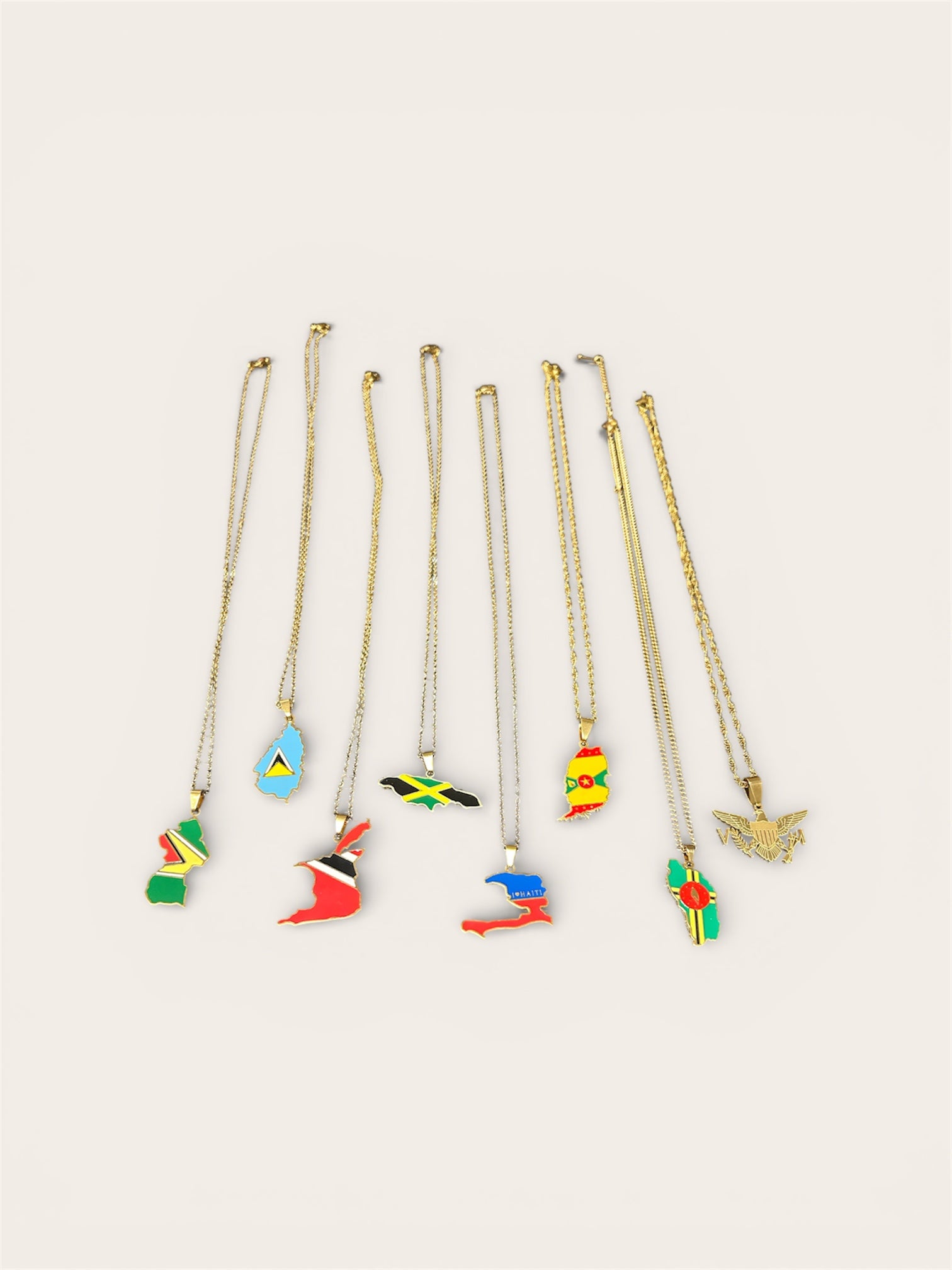COUNTRY FLAG MAP NECKLACE